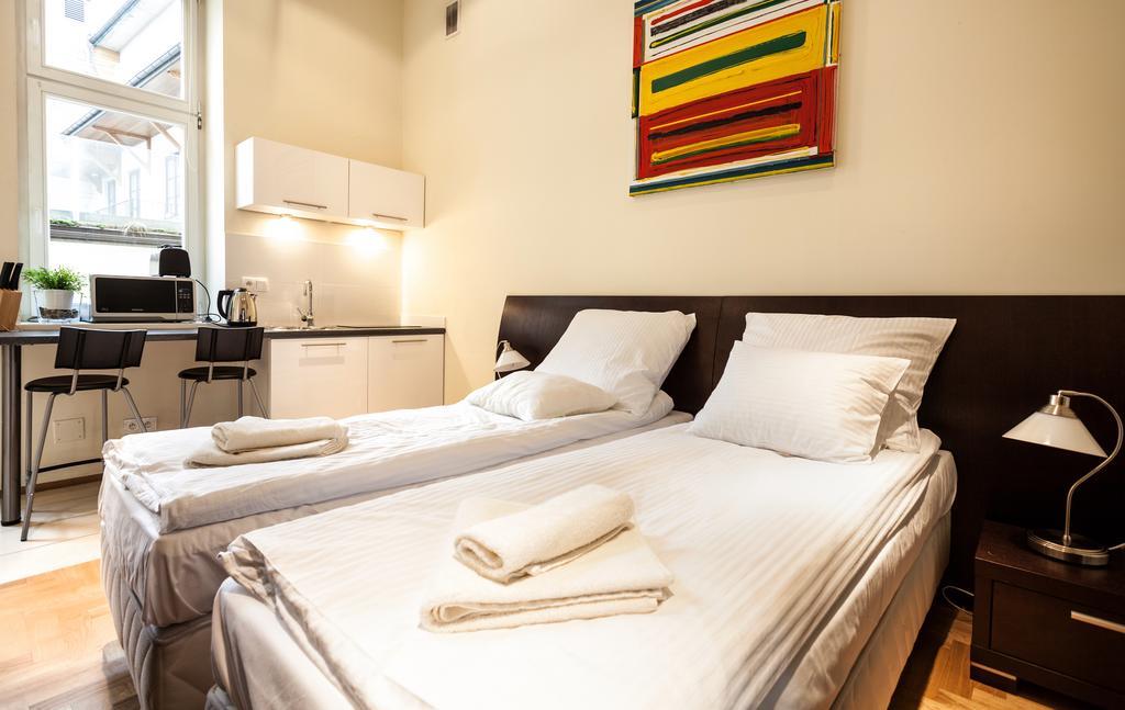 Venetian House Market Square Aparthotel Краков Экстерьер фото